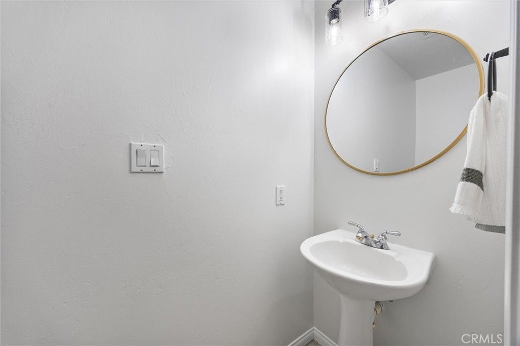 Image 23 of property listing at 14005 Austin Creek Avenue, Bakersfield, CA 93314