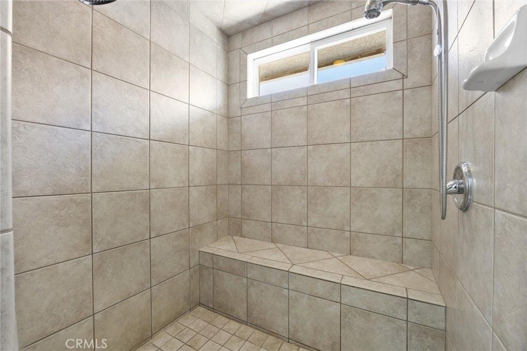 Image 27 of property listing at 14005 Austin Creek Avenue, Bakersfield, CA 93314