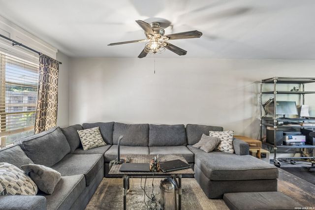 525 SOUTHTRAIL DR, San Antonio, TX 78216