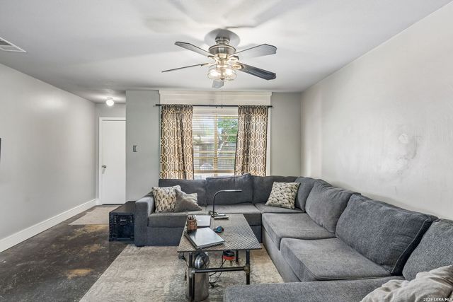 525 SOUTHTRAIL DR, San Antonio, TX 78216