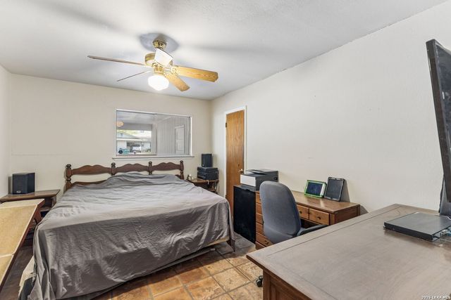 525 SOUTHTRAIL DR, San Antonio, TX 78216