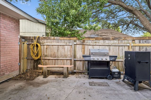 525 SOUTHTRAIL DR, San Antonio, TX 78216