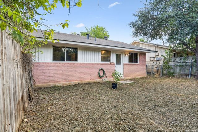 525 SOUTHTRAIL DR, San Antonio, TX 78216
