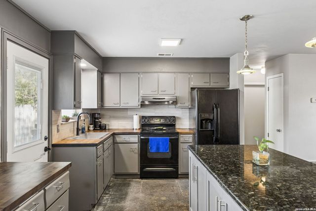 525 SOUTHTRAIL DR, San Antonio, TX 78216