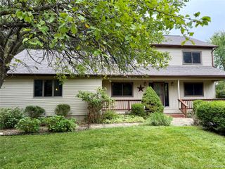10280 Nimphie Road, Tyrone Township, MI 48430