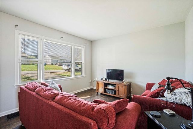 9808 E 59th Terrace, Raytown, MO 64133