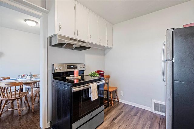 9808 E 59th Terrace, Raytown, MO 64133