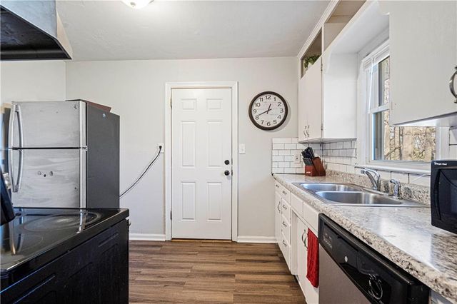 9808 E 59th Terrace, Raytown, MO 64133