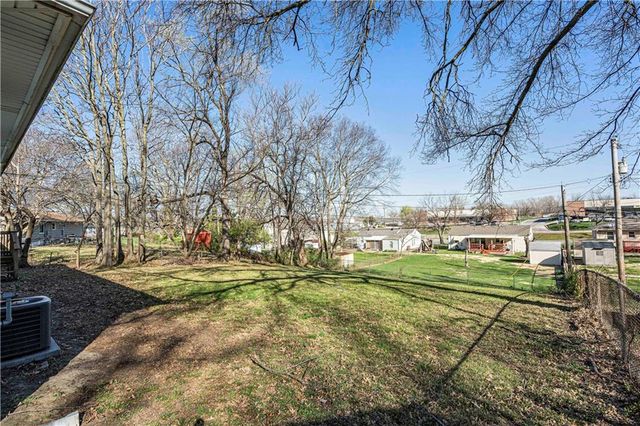 9808 E 59th Terrace, Raytown, MO 64133