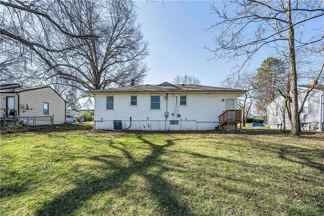 9808 E 59th Terrace, Raytown, MO 64133