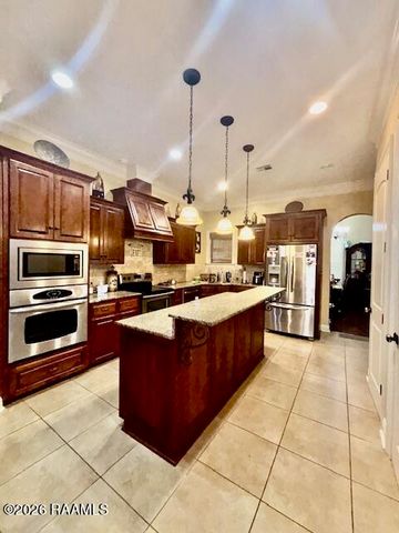 1063 Pecan Ridge Drive, St. Martinville, LA 70582