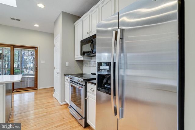 14850 KING CHARLES, Issue, MD 20645