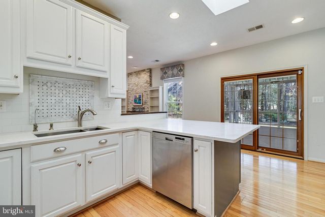 14850 KING CHARLES, Issue, MD 20645