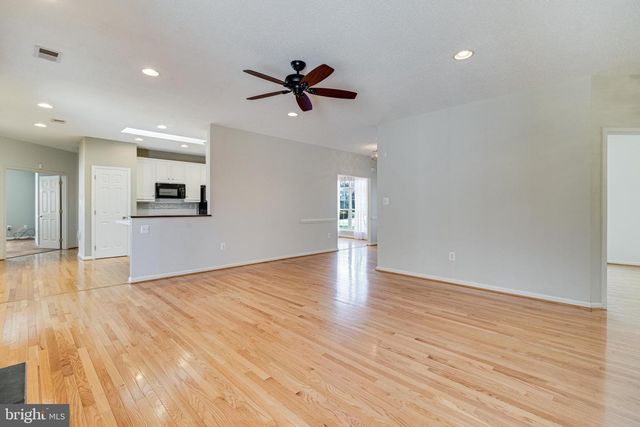 14850 KING CHARLES, Issue, MD 20645