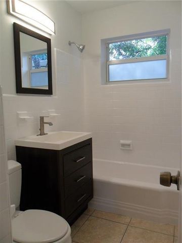 1009 NE 23RD Drive 2, Wilton Manors, FL 33305