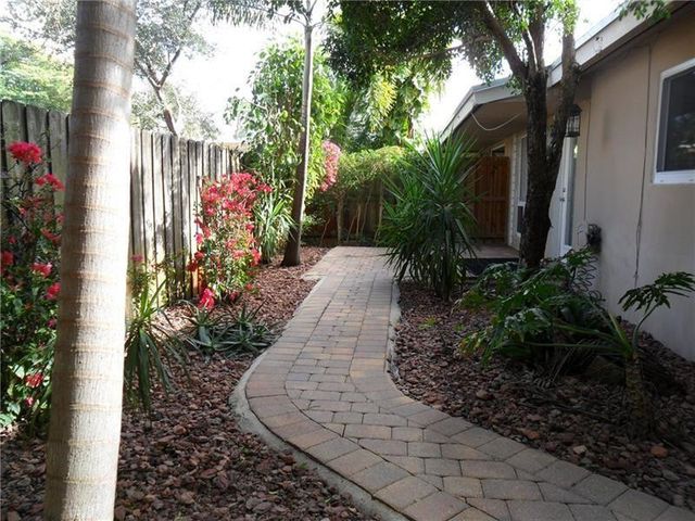 1009 NE 23RD Drive 2, Wilton Manors, FL 33305