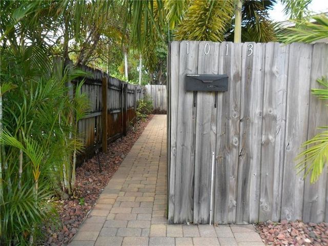 1009 NE 23RD Drive 2, Wilton Manors, FL 33305