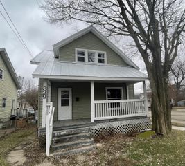 329 S Clemens Avenue, Lansing City, MI 48912