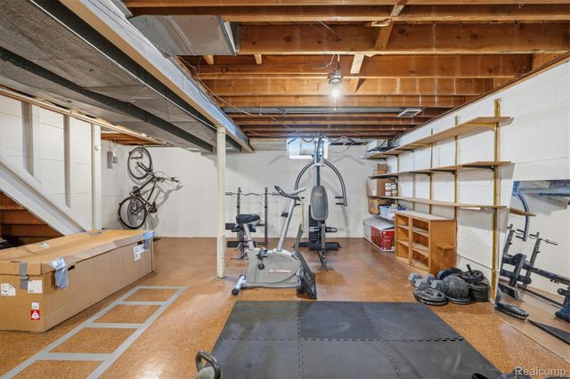 2604 Rochester Road 3, Royal Oak, MI 48073