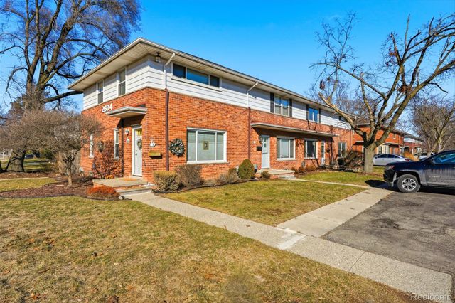 2604 Rochester Road 3, Royal Oak, MI 48073