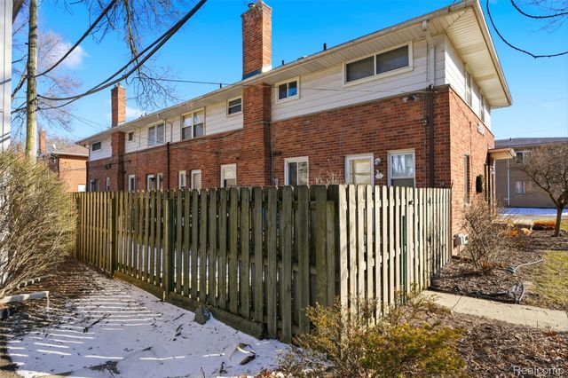 2604 Rochester Road 3, Royal Oak, MI 48073