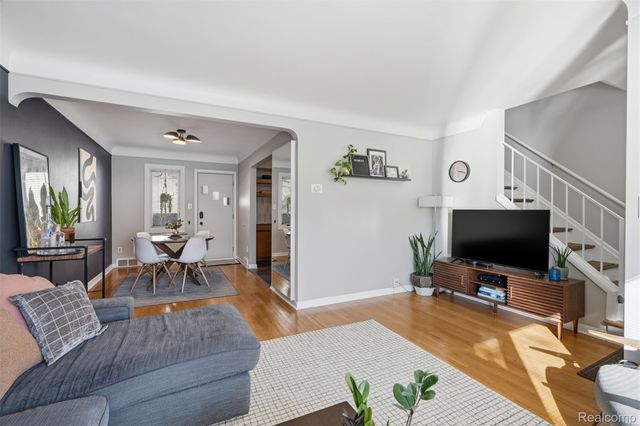 2604 Rochester Road 3, Royal Oak, MI 48073