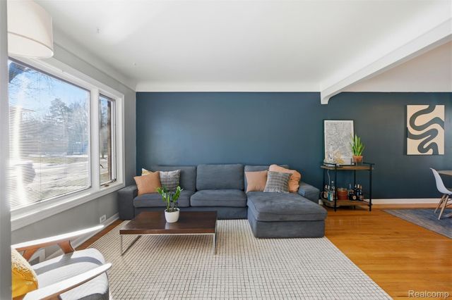 2604 Rochester Road 3, Royal Oak, MI 48073