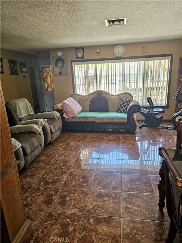 1171 W 7th, San Bernardino, CA 92411