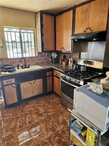 1171 W 7th, San Bernardino, CA 92411