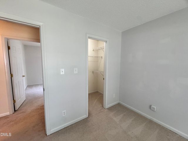 1004 Starkland Way, Holly Springs, NC 27540