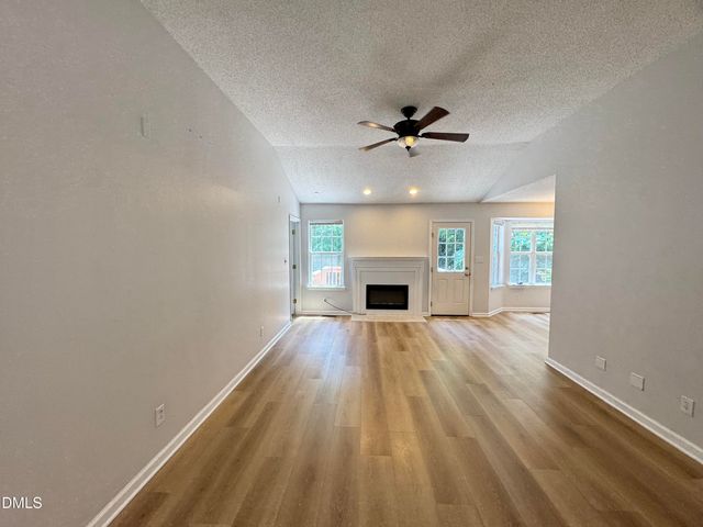 1004 Starkland Way, Holly Springs, NC 27540