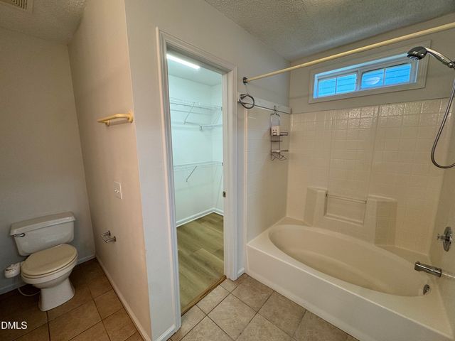1004 Starkland Way, Holly Springs, NC 27540
