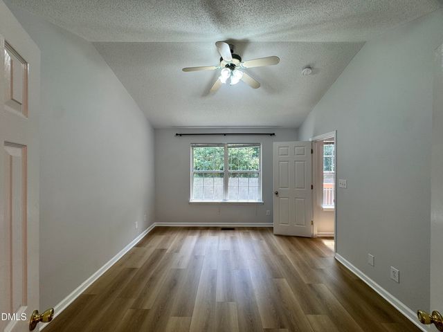 1004 Starkland Way, Holly Springs, NC 27540