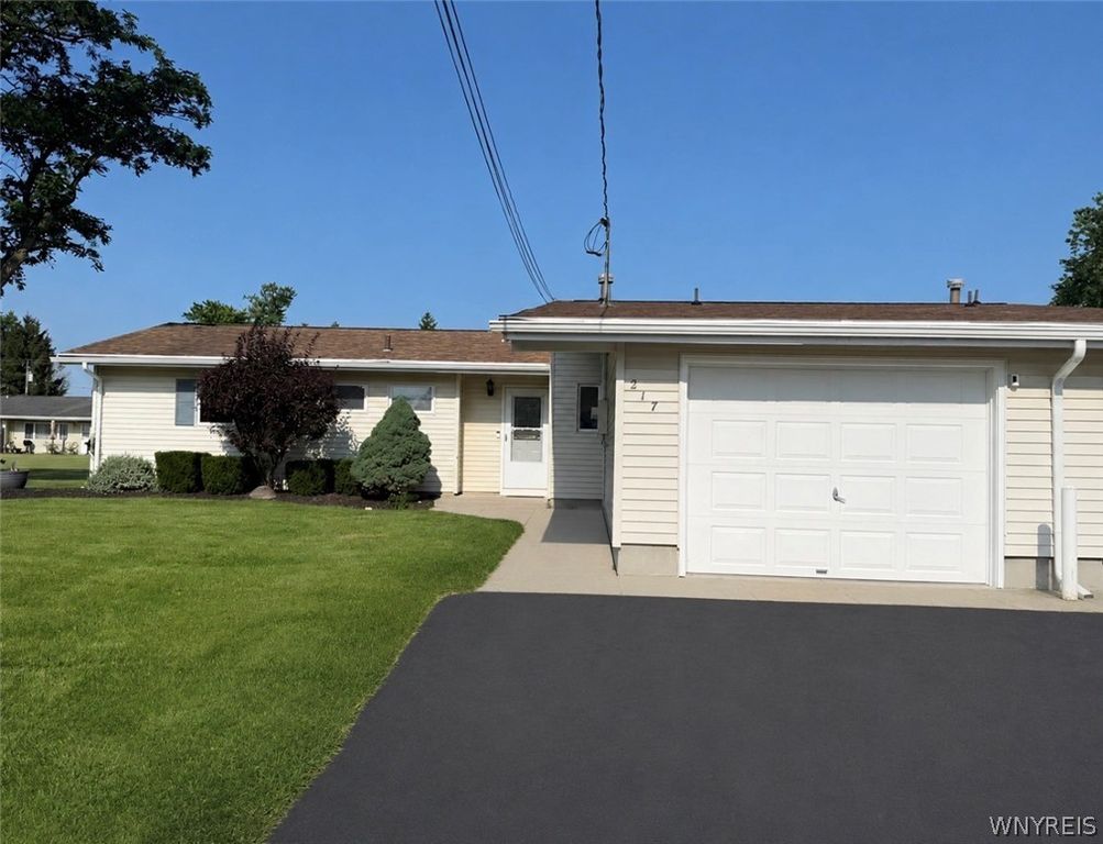 217 Beckwith Avenue, Niagara, NY 14304