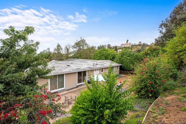 12452 Janet Kay Way, El Cajon, CA 92021