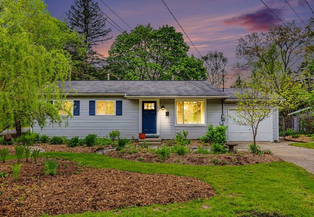 935 S Baldwin Street, Greenville, MI 48838