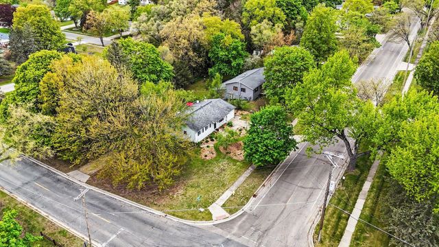 935 S Baldwin Street, Greenville, MI 48838