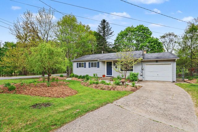 935 S Baldwin Street, Greenville, MI 48838