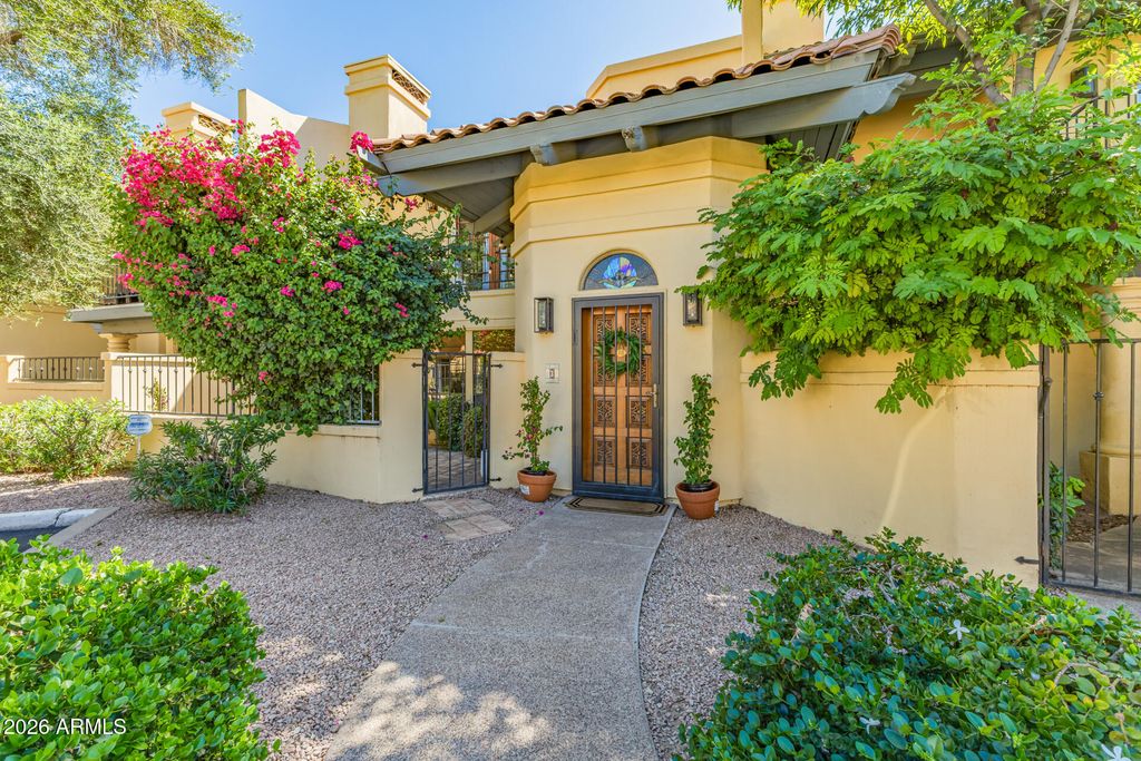 Image 2 of property listing at 5825 N 12TH Street 3, Phoenix, AZ 85014