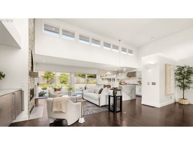 13768 KNAUS Rd, Lake Oswego, OR 97034