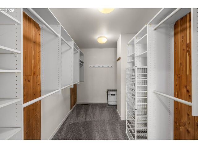 13768 KNAUS Rd, Lake Oswego, OR 97034