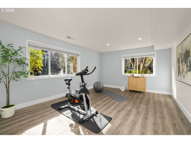 13768 KNAUS Rd, Lake Oswego, OR 97034