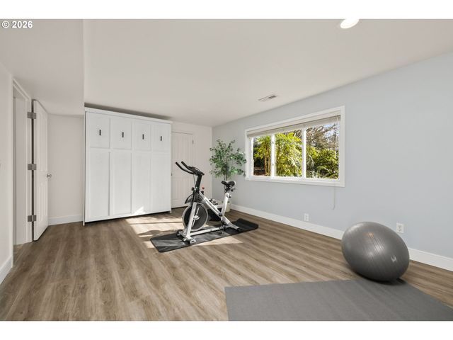 13768 KNAUS Rd, Lake Oswego, OR 97034