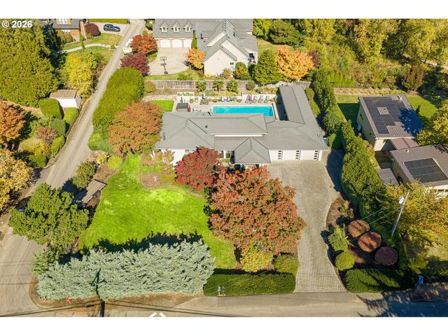 13768 KNAUS Rd, Lake Oswego, OR 97034