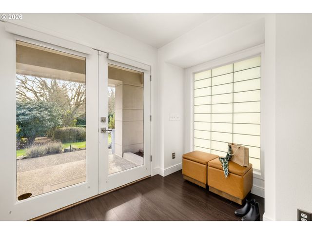 13768 KNAUS Rd, Lake Oswego, OR 97034