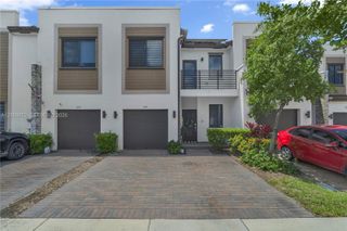 550 NE 207th Street, Miami, FL 33179