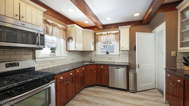 25 Paterson Rd, Fanwood Boro, NJ 07023