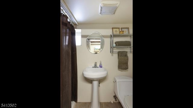 25 Paterson Rd, Fanwood Boro, NJ 07023