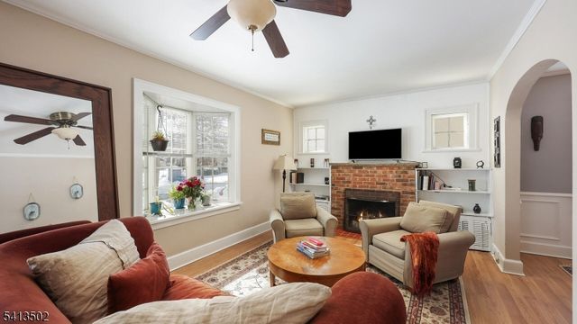 25 Paterson Rd, Fanwood Boro, NJ 07023