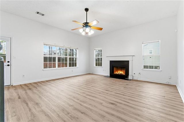 281 Fox Run, Loganville, GA 30052